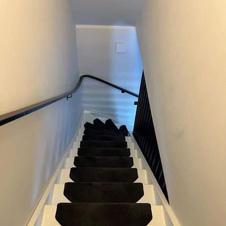 Fint Hus Naera Jaervsoebackenヴィラ エクステリア 写真